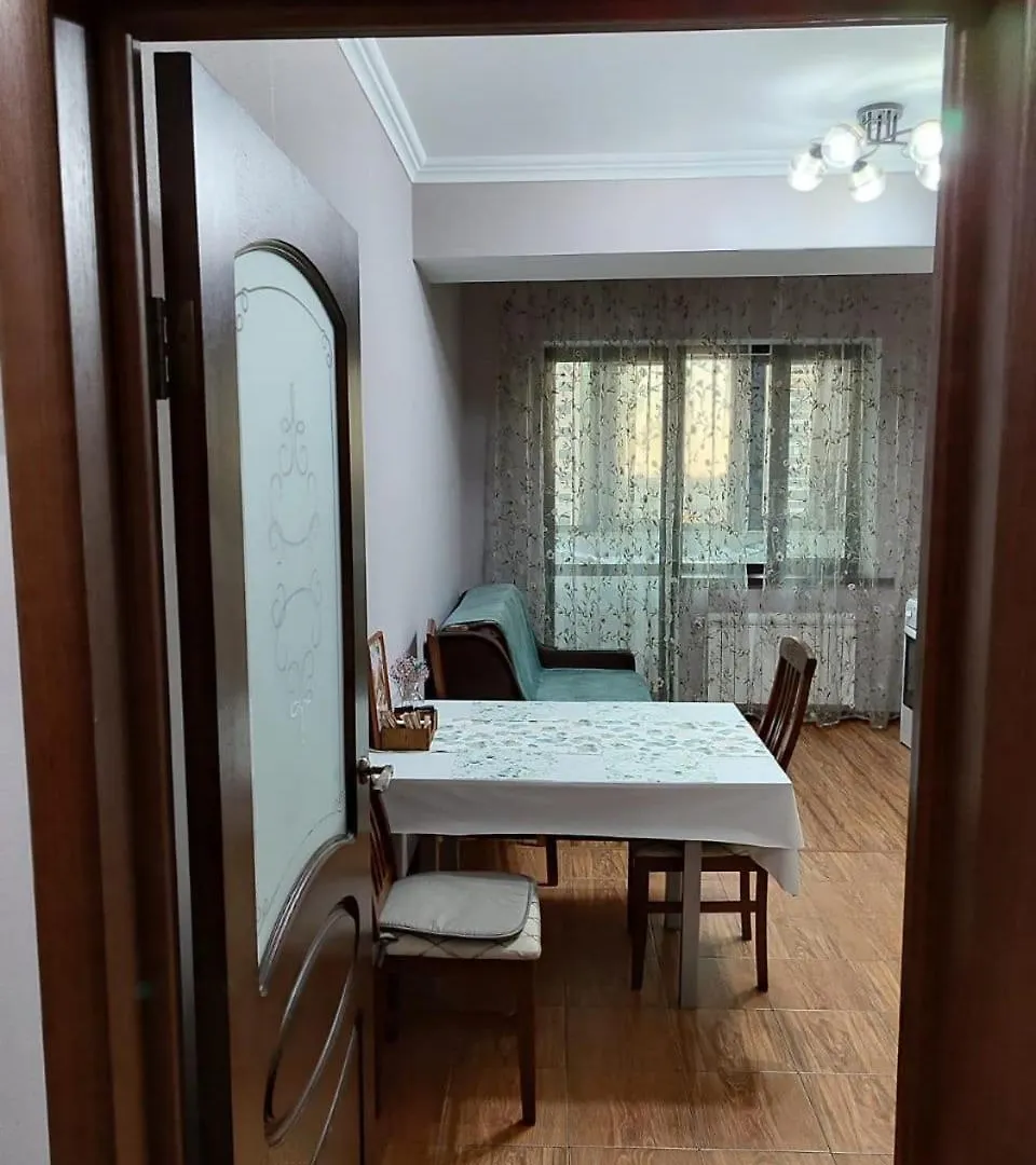 דירות אלמטי 5:Минут До Метро 0*,  קזחסטן